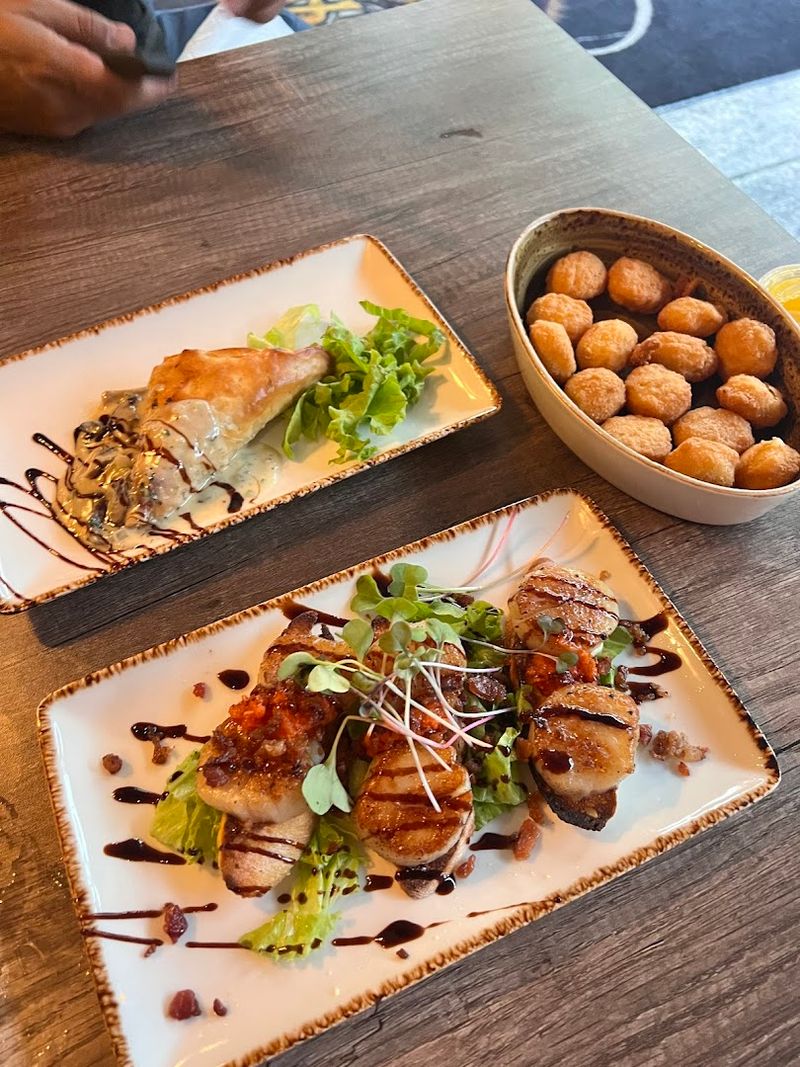 This Remote Ohio Steakhouse Is Miles From Anywhere But Serves Incredible Steaks - Decor Hint Diverse Menu Beyond Beef