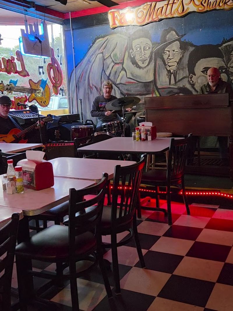 This Tiny Georgia Restaurant Is Known For BBQ That Keeps People Coming Back - Decor Hint Live Blues Music Most Evenings