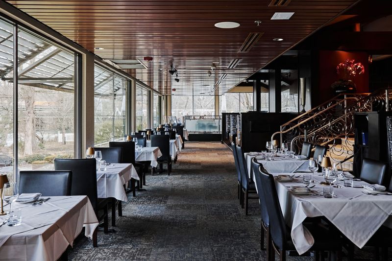 Ray's on the River – Sandy Springs