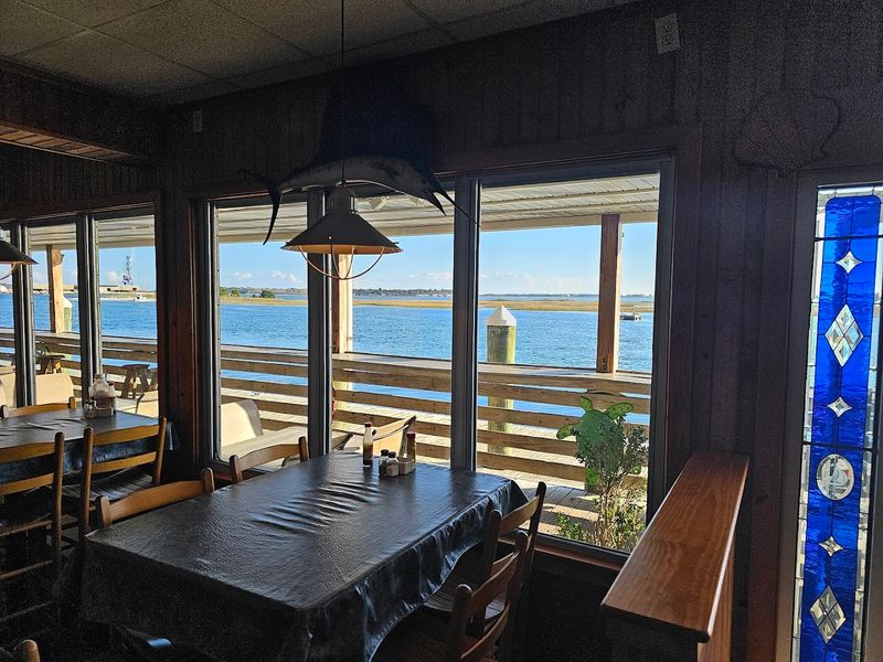 Sanitary Fish Market & Restaurant, Morehead City