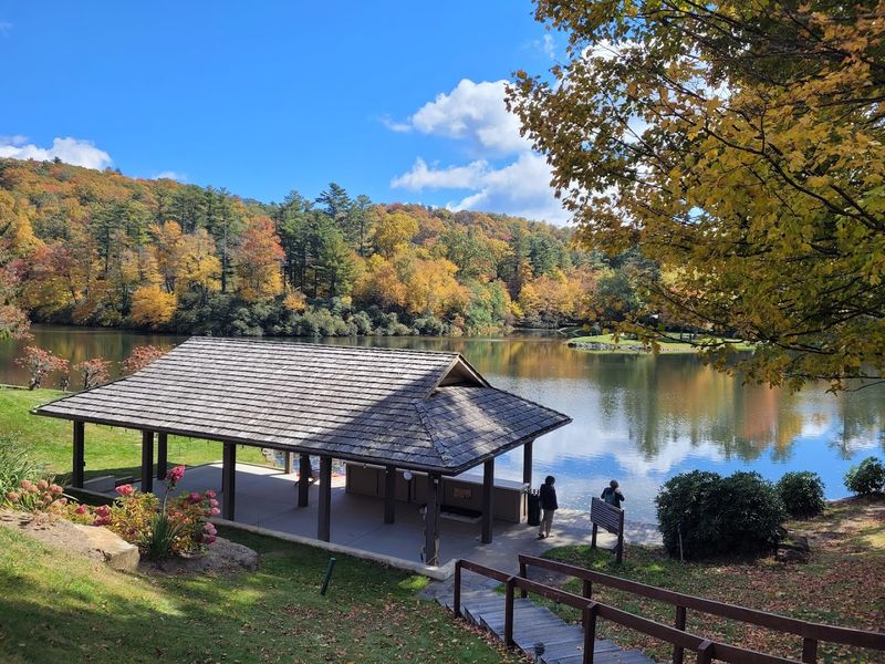 These North Carolina Small Towns Were Basically Designed For A Perfect Easter Weekend - Decor Hint Blowing Rock