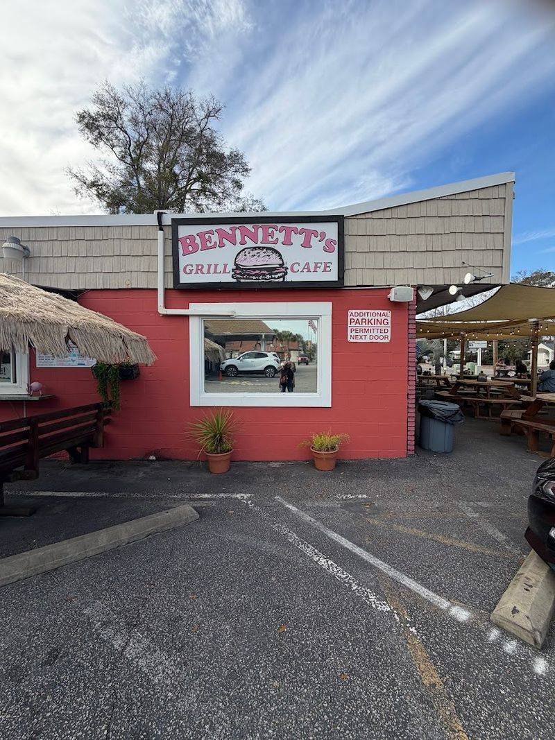 Bennett's Grill And Cafe
