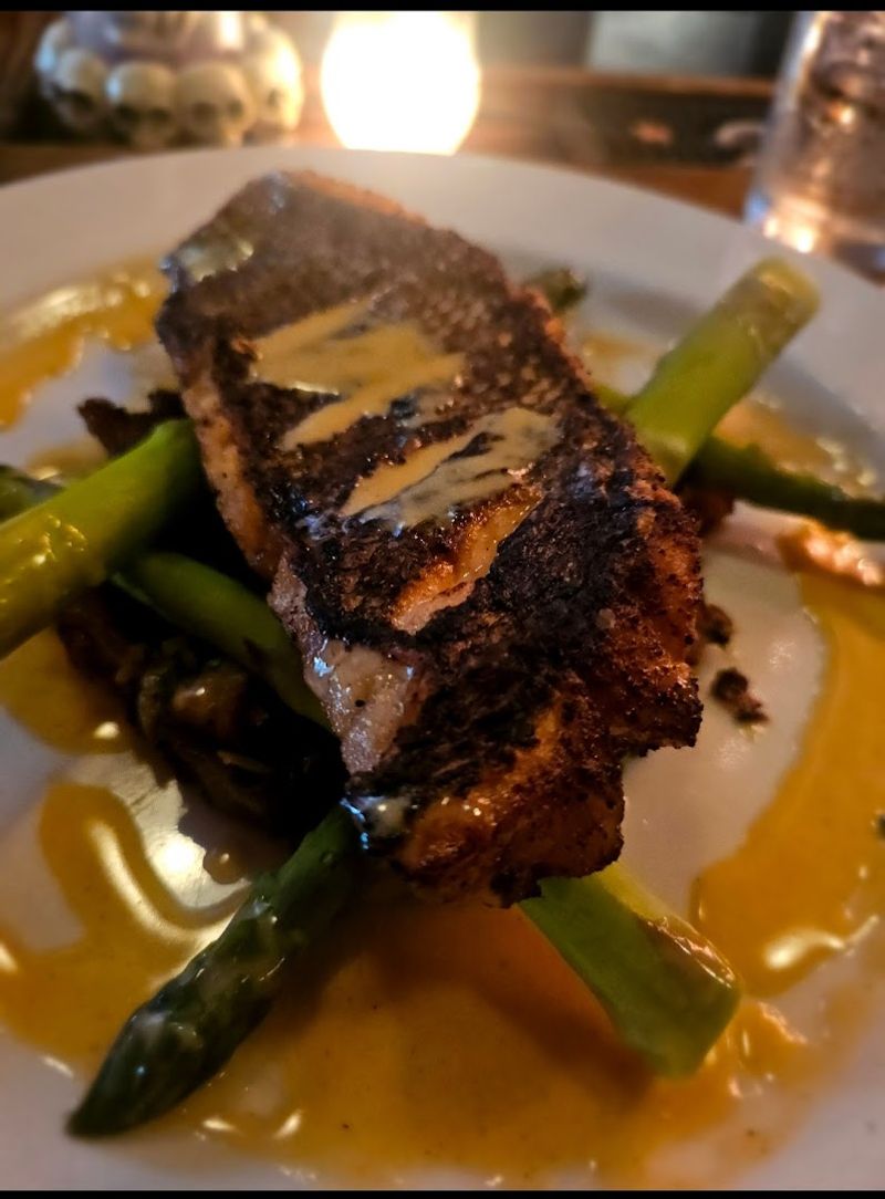 10 Standout Steakhouses In North Carolina Serving Perfectly Cooked Filet Mignon - Decor Hint Vinnie's Steakhouse & Tavern, Raleigh