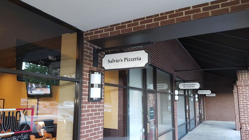 North Carolina Italian Restaurants That Regulars Plan Ahead For - Decor Hint Salvios Pizzeria And Restaurant, Cary