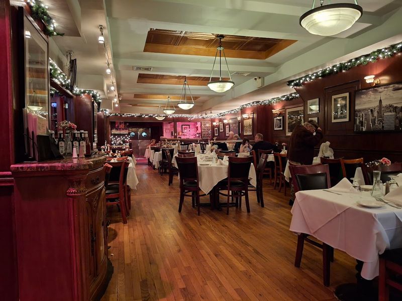 Hunter's Pub and Steakhouse