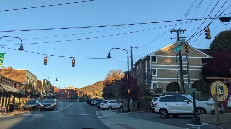 These Beautiful Mountain Towns In North Carolina Are The Perfect Escape From City Life - Decor Hint Boone