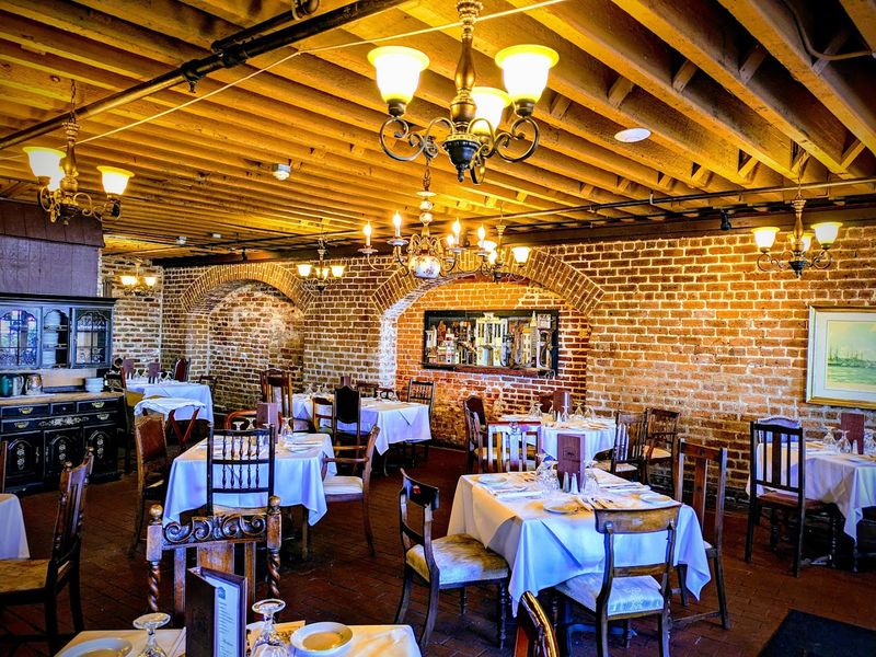 River House Seafood – Savannah