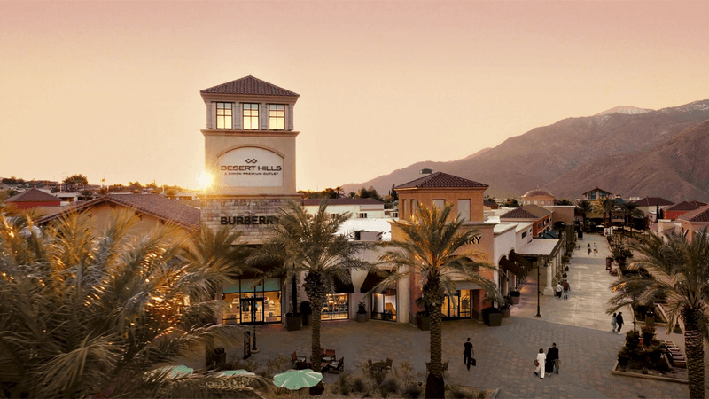 Desert Hills Premium Outlets