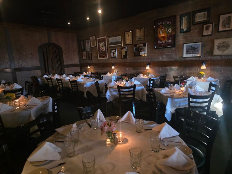 Hal's On Old Ivy – Atlanta