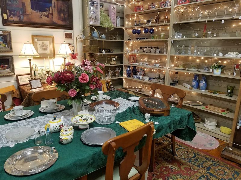 Vintage Finds At Prices That Actually Make Sense