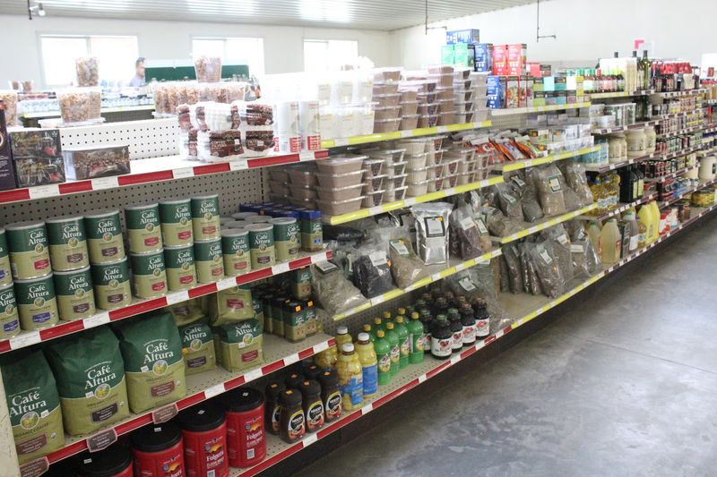 This Charming Amish Market In Michigan Is Home To An Unforgettable Deli - Decor Hint Comfort Food Beyond The Sub