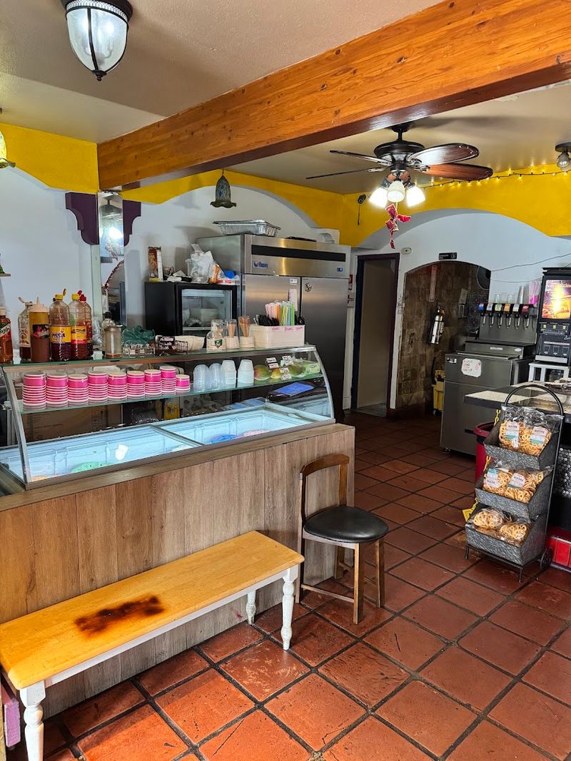 People Travel From Across California For The Mouth-Watering Comfort Food At These 12 No-Frills Diners - Decor Hint Mountain Cravings