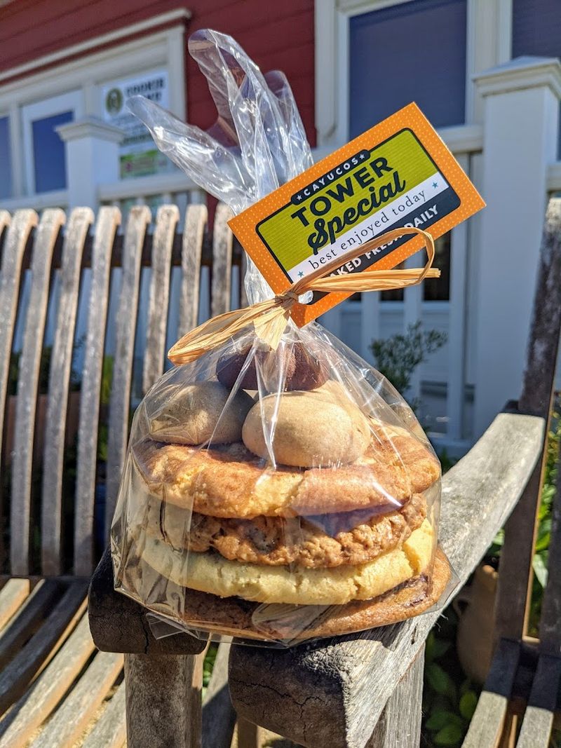 Packaging Makes The Cookies A Popular Gift And Souvenir Option