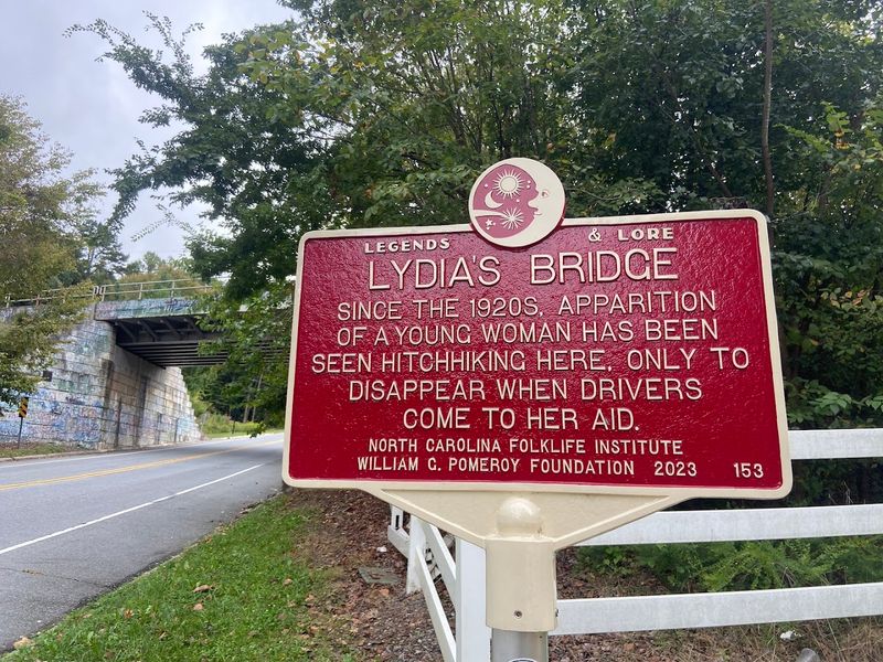 Lydia's Bridge Ghost, Jamestown