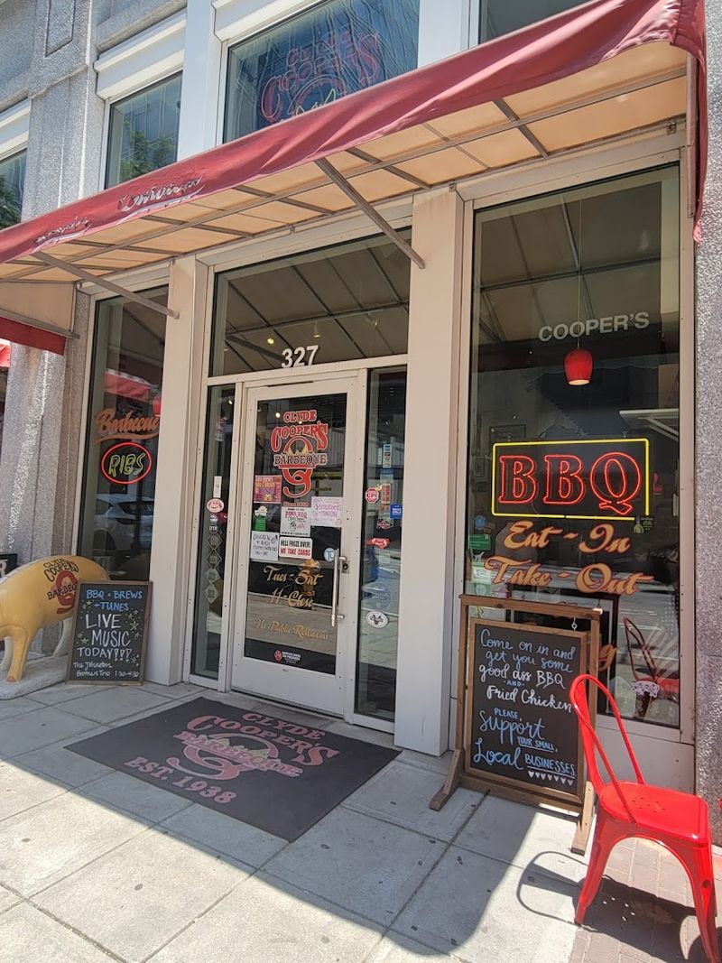 Clyde Cooper's Barbecue, Raleigh