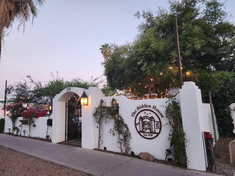 The Hidden House, Chandler