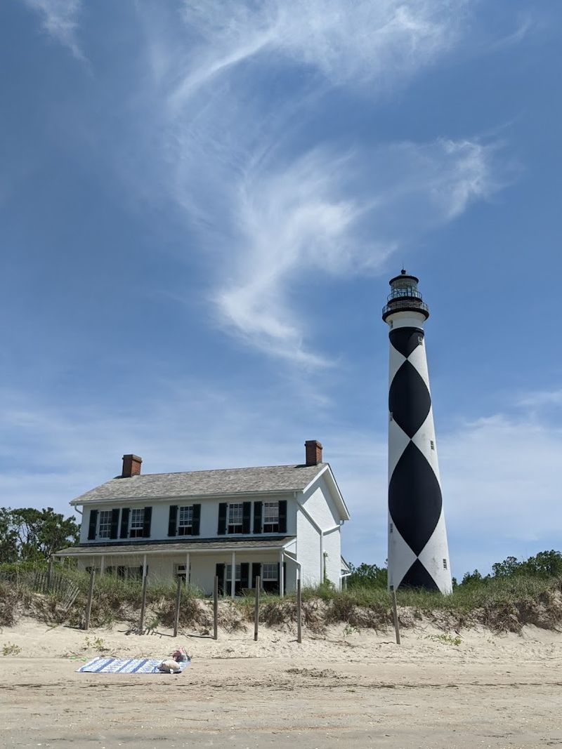 The Most Beautiful Lighthouses In North Carolina That Belong On Your Bucket List - Decor Hint Cape Lookout Lighthouse