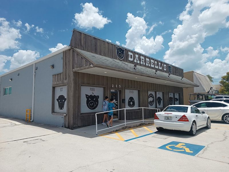 14 Iconic Hidden Florida Spots Locals Refuse To Share - Decor Hint Darrell's Restaurant, Venice