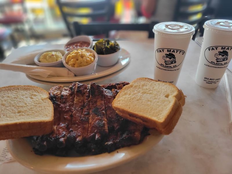 This Tiny Georgia Restaurant Is Known For BBQ That Keeps People Coming Back - Decor Hint Generous Portions That Satisfy
