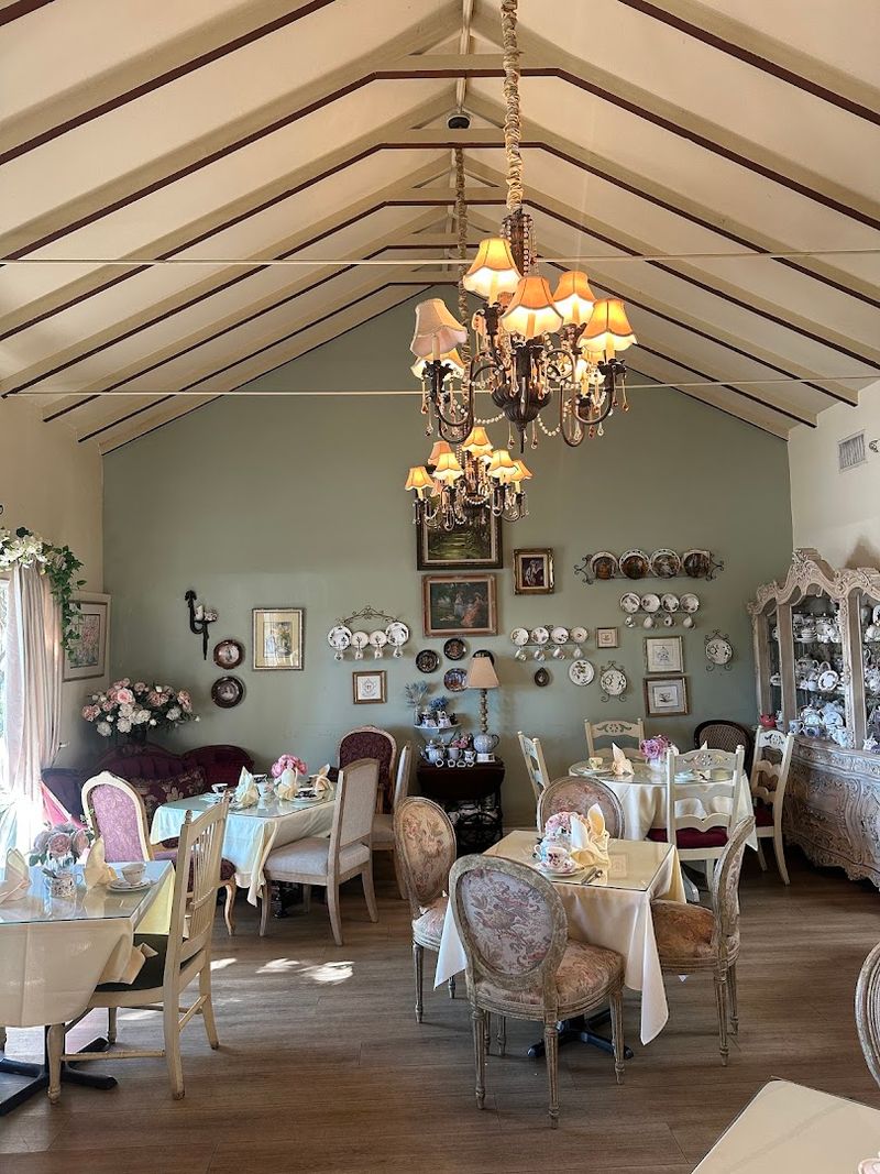 The T Room, Montclair