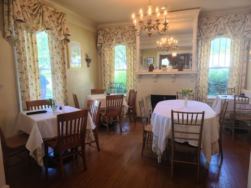 Chelsea's on Thornton – Dalton