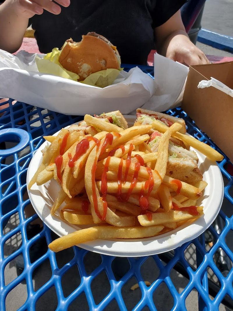 Operating Hours Make It Convenient For Day And Night Visits