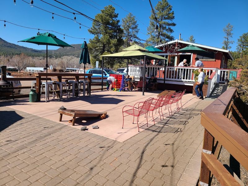 Old County Inn, Pine