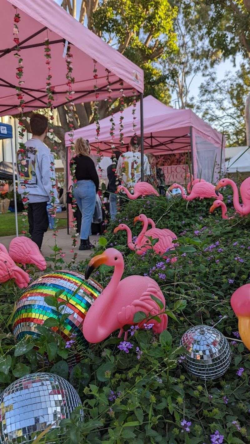 This California Flea Market With 260+ Vendors Feels Like A Treasure Hunt You Won't Want To End - Decor Hint The Treasure Hunt Feeling Is Entirely Real