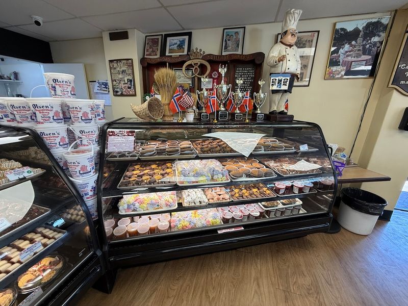 Olsen's Danish Village Bakery – Solvang