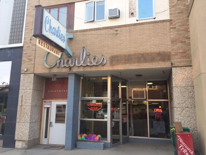 14 North Dakota Restaurants Worth Every Mile Of The Winter Drive - Decor Hint Charlie's Main Street Cafe, Minot