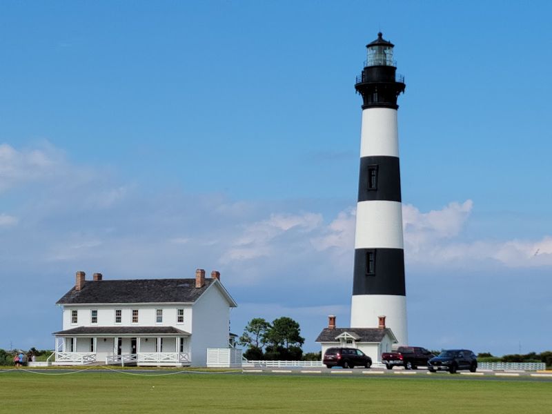 The Most Beautiful Lighthouses In North Carolina That Belong On Your Bucket List - Decor Hint Bodie Island Lighthouse