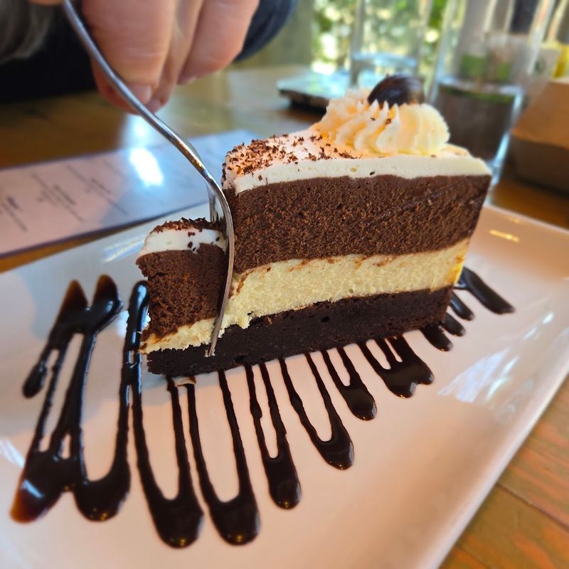 Award-Winning Desserts From an In-House Bakery