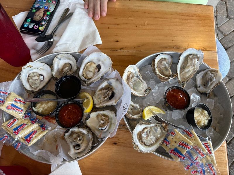 14 Georgia Seafood Shacks That Make Fancy Places Look Ordinary - Decor Hint The Half Shell — St. Simons Island