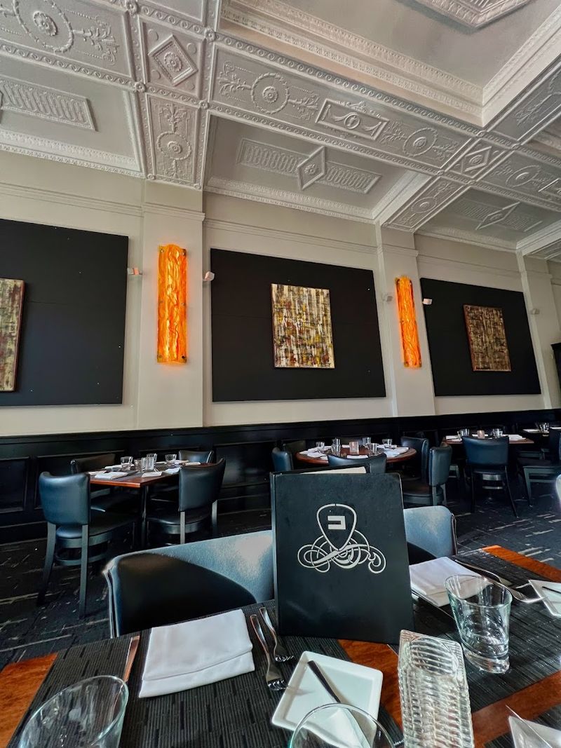 Ohio Has A Restaurant Inside A Historic Bank That Is Worth The Trip On Its Own - Decor Hint Service That Matches The Setting