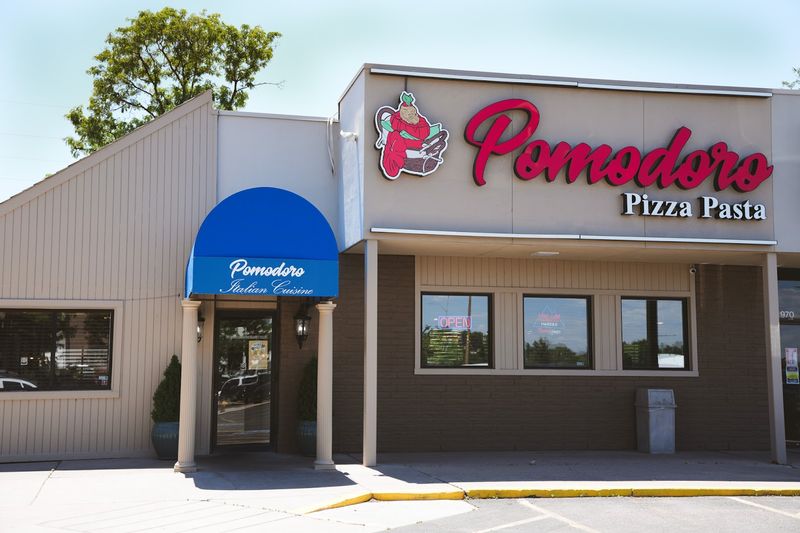 11 Denver, Colorado Hole-In-The-Wall Spots Locals Quietly Love - Decor Hint Pomodoro Pizza Pasta