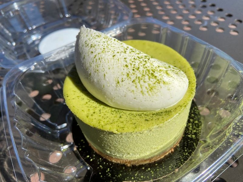 This California Bakehouse Turns Cookies Into Pure Magic - Decor Hint Seasonal Treats Keep The Menu Exciting