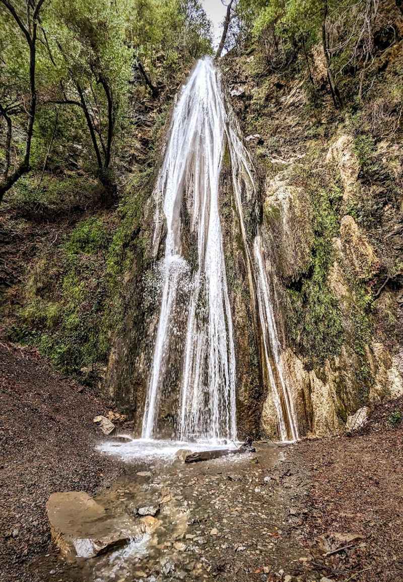 12 Waterfall Trails In California That Will Enchant You With Natural Beauty In Spring 2026 - Decor Hint Nojoqui Falls Trail, Nojoqui Falls County Park