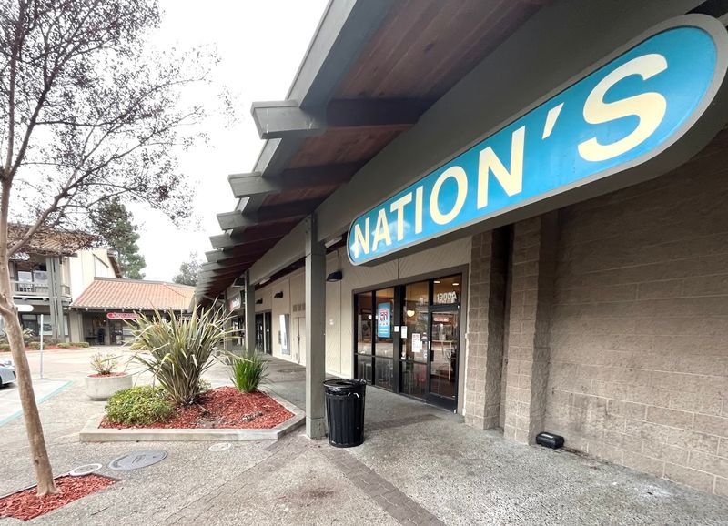 Nation's Giant Hamburgers, Pleasant Hill