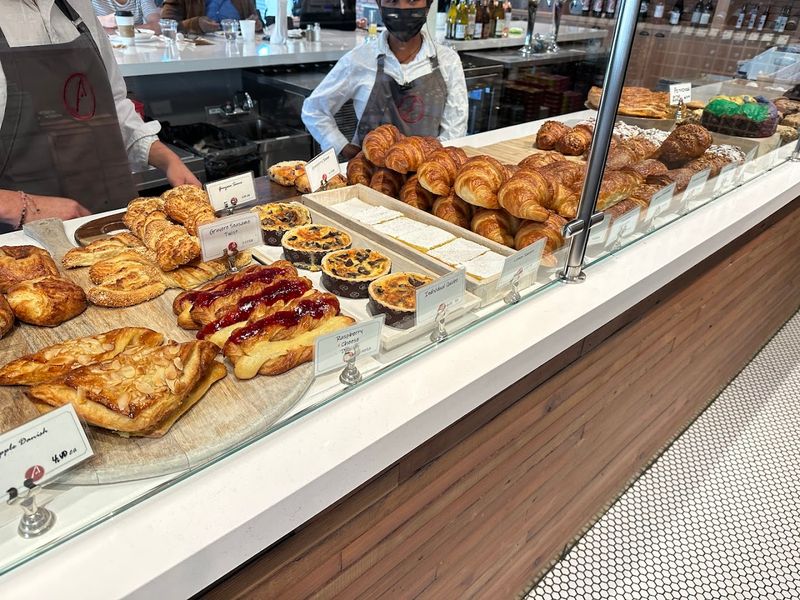 This Georgia Spot Is Making Croissants So Good, They Compete With Europe - Decor Hint Catering Services That Elevate Any Gathering