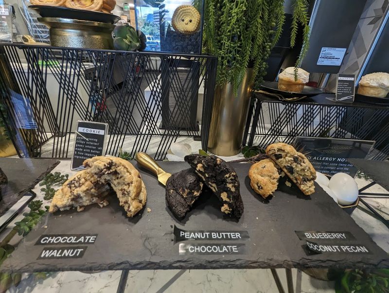 This California Bakehouse Turns Cookies Into Pure Magic - Decor Hint The Signature Cookies That Started The Buzz