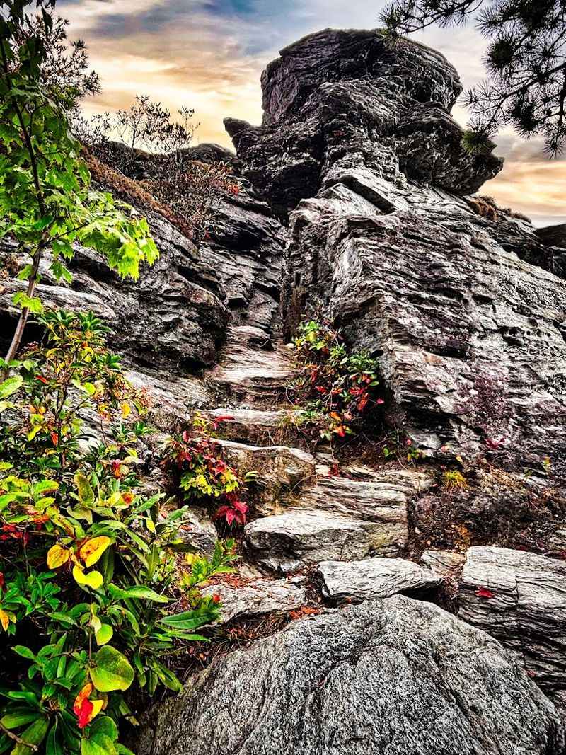 Table Rock Summit Trail, Linville Gorge Wilderness, Morganton
