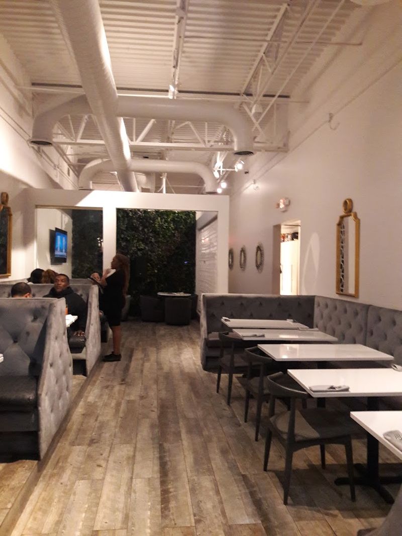 This Low-Key Georgia Restaurant Is Known For Wings That Keep People Coming Back - Decor Hint Consistent Quality That Earns Loyalty