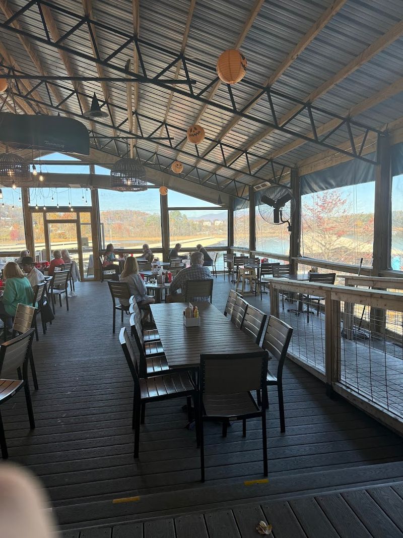 Pet-Friendly Outdoor Dining