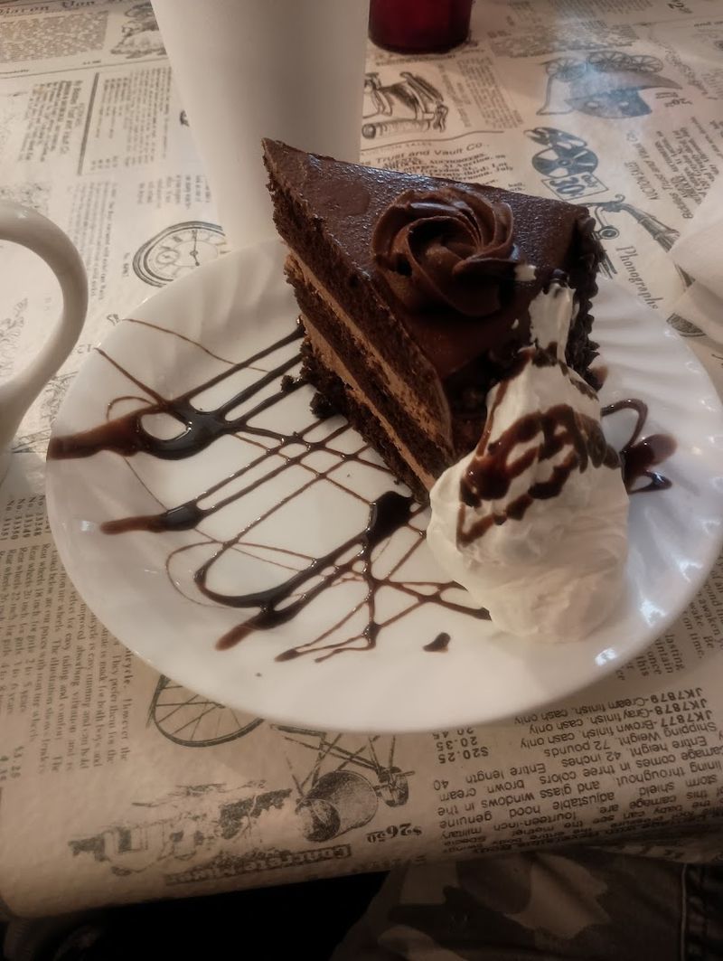 14 Remote Florida Eateries Worth Steering Off The Highway For - Decor Hint Sebastian's Roadside Restaurant, Sebastian