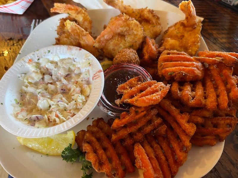 14 Remote Florida Eateries Worth Steering Off The Highway For - Decor Hint Peck's Old Port Cove, Crystal River