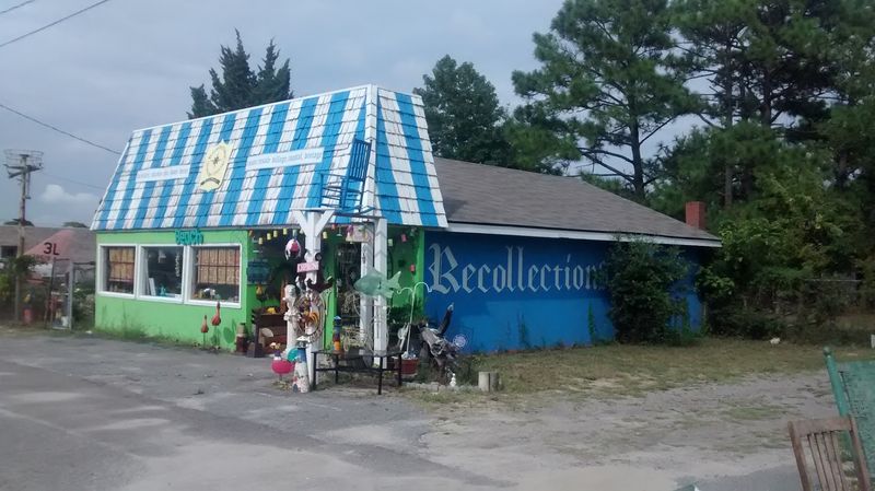 You Could Spend Hours Inside These North Carolina Vintage Markets And Still Feel Like You Missed Something - Decor Hint The Village