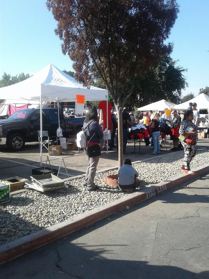 Operating Hours That Favor Early Birds