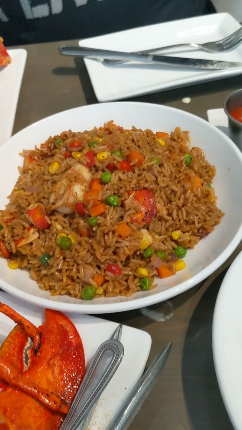 This Low-Key Georgia Restaurant Is Known For Wings That Keep People Coming Back - Decor Hint Soul Food Sides That Steal the Show