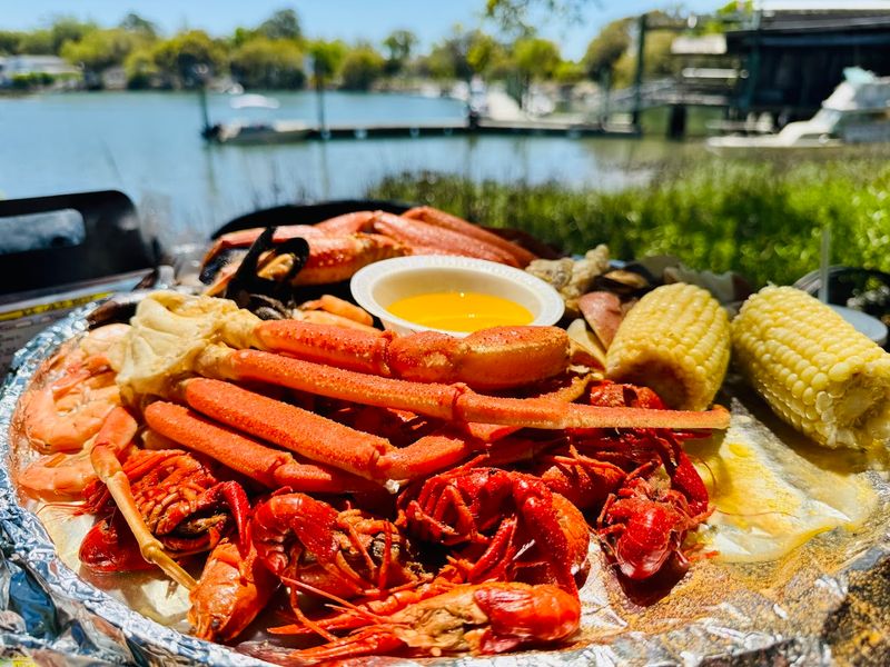 This No-Frills Restaurant In Georgia Has Famous Seafood Known Throughout The State - Decor Hint Scenic Waterfront Views Over Chimney Creek