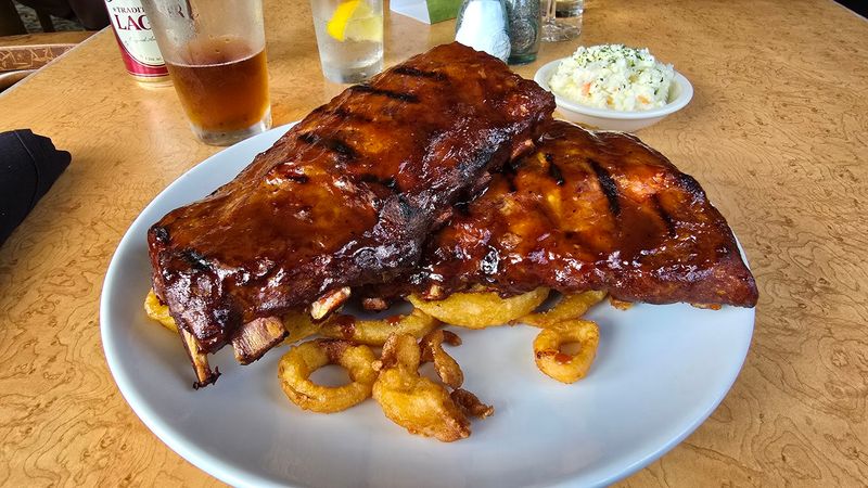 The Fried Grouper And Loaded Nachos Are Just As Delicious As The Views At This Stone Mountain Restaurant Georgia - Decor Hint Generous Portions That Leave Guests Genuinely Satisfied